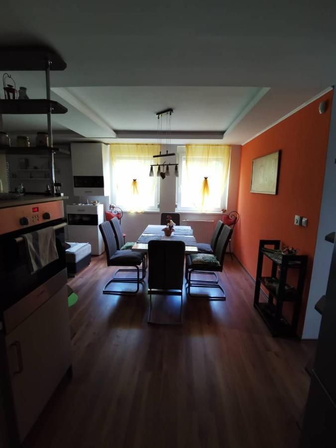 Zoeldlomb Apartman Siófok Eksteriør billede