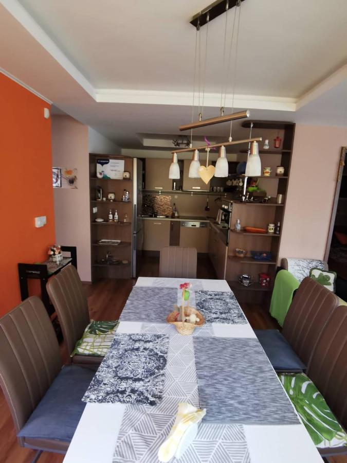 Zoeldlomb Apartman Siófok Eksteriør billede