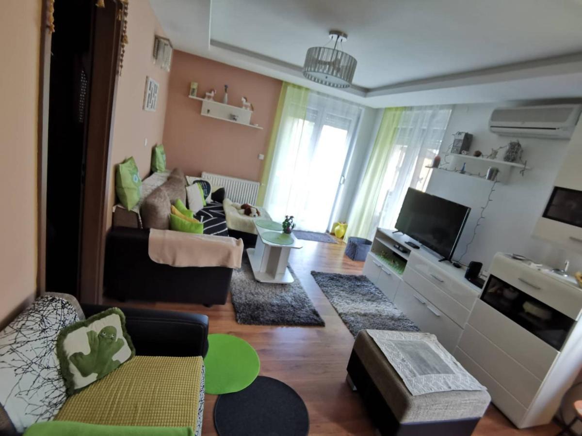 Zoeldlomb Apartman Siófok Eksteriør billede